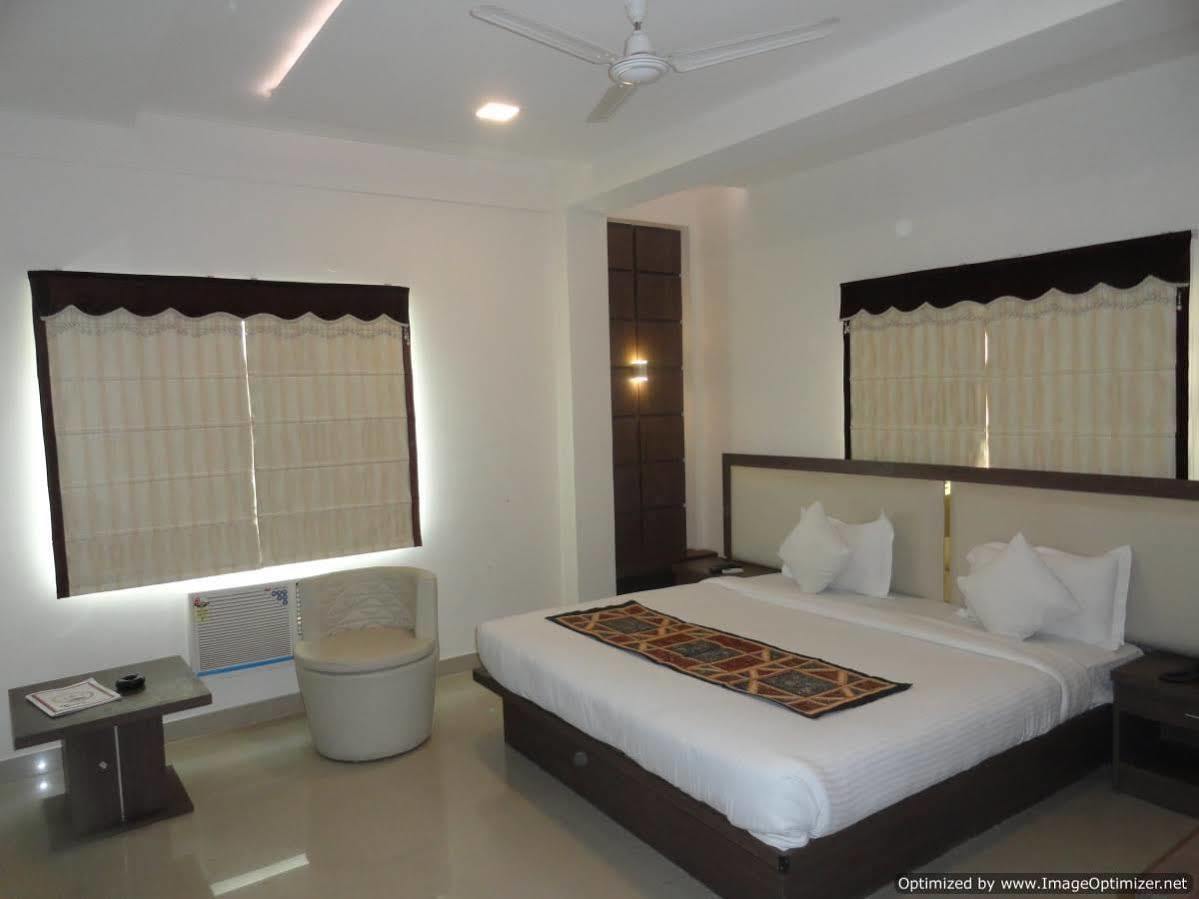 Fabhotel Plus Maniram Palace Agra  Ngoại thất bức ảnh